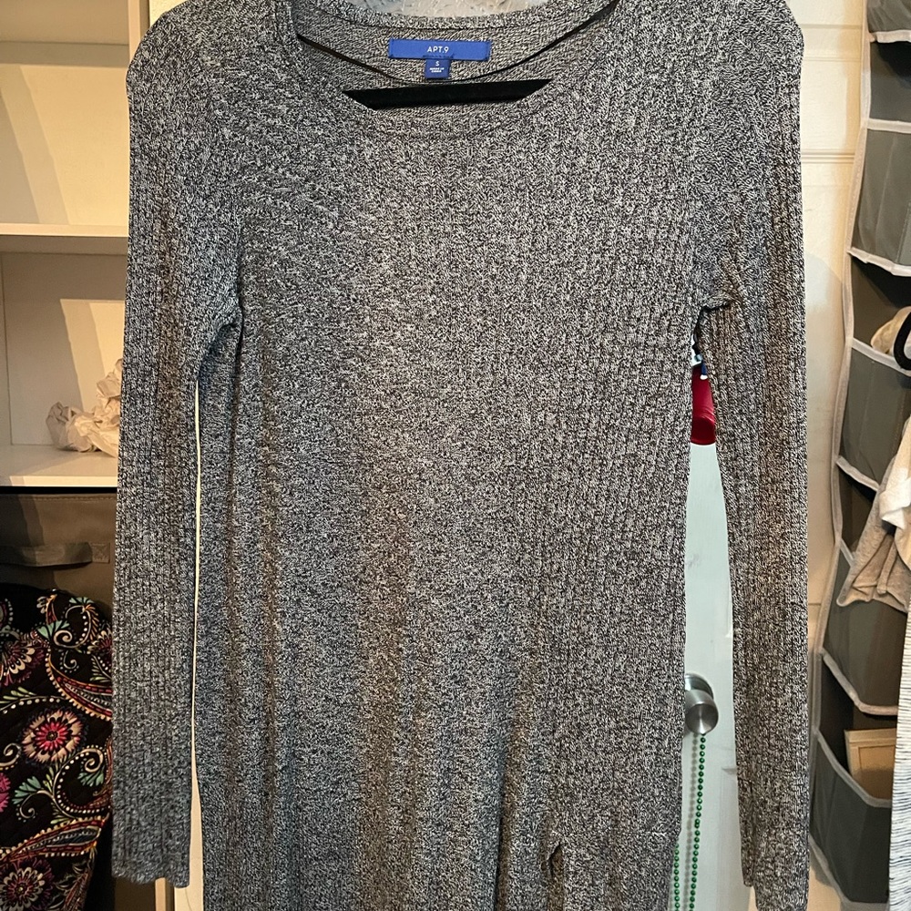 Apt 9 sweater shirt